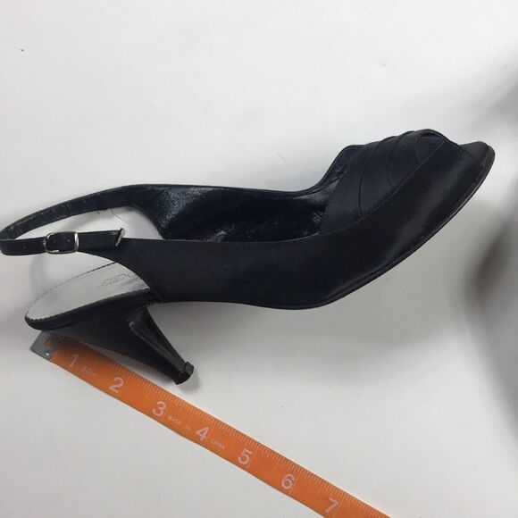 Black Silk Kitten Heels by Red Cross Made In Italy Shoes Size 7 - Picture 11 of 13